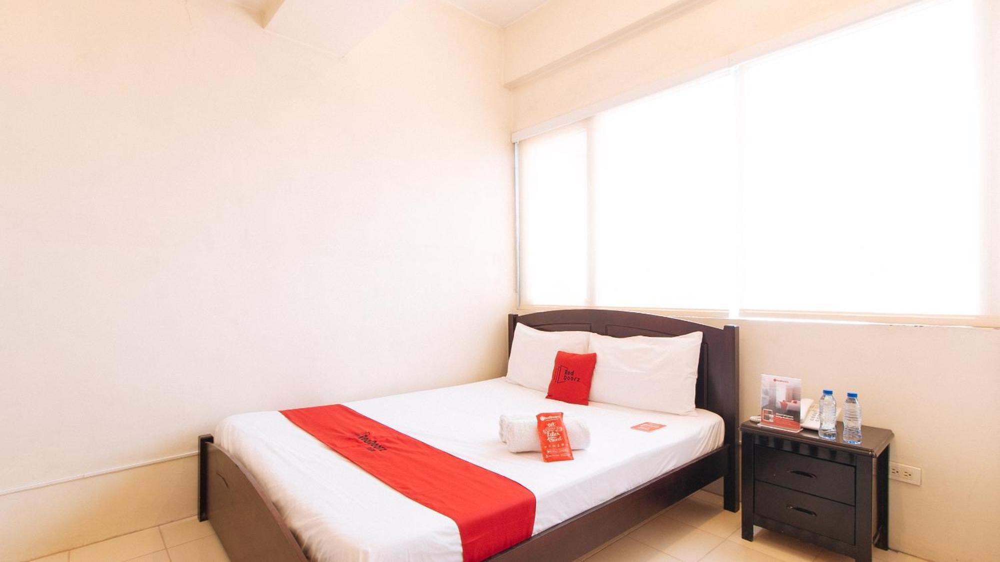 Reddoorz Plus @ E Rodriguez Corner Banawe Quezon City Exterior photo