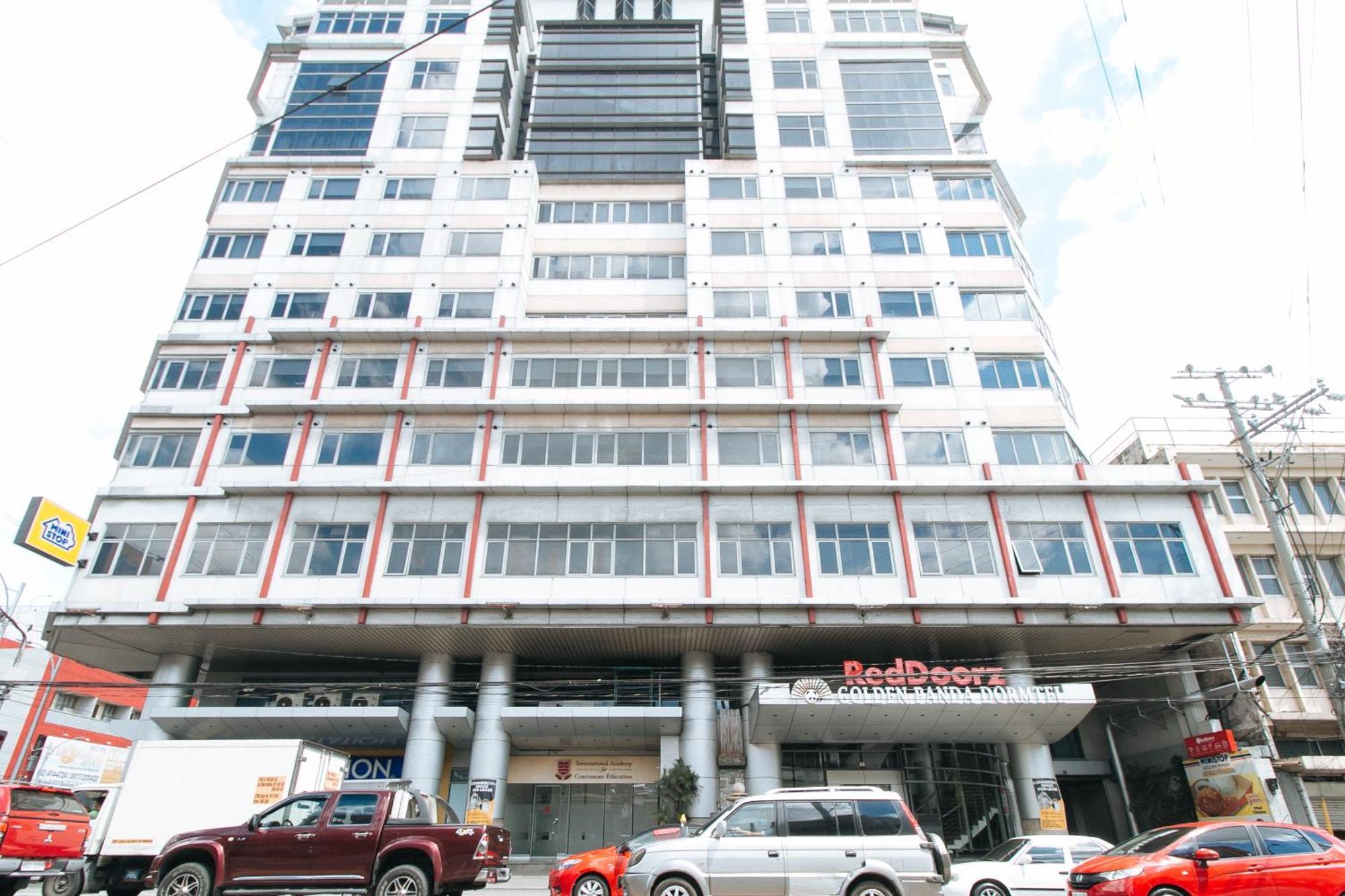 Reddoorz Plus @ E Rodriguez Corner Banawe Hotel Manila Exterior photo