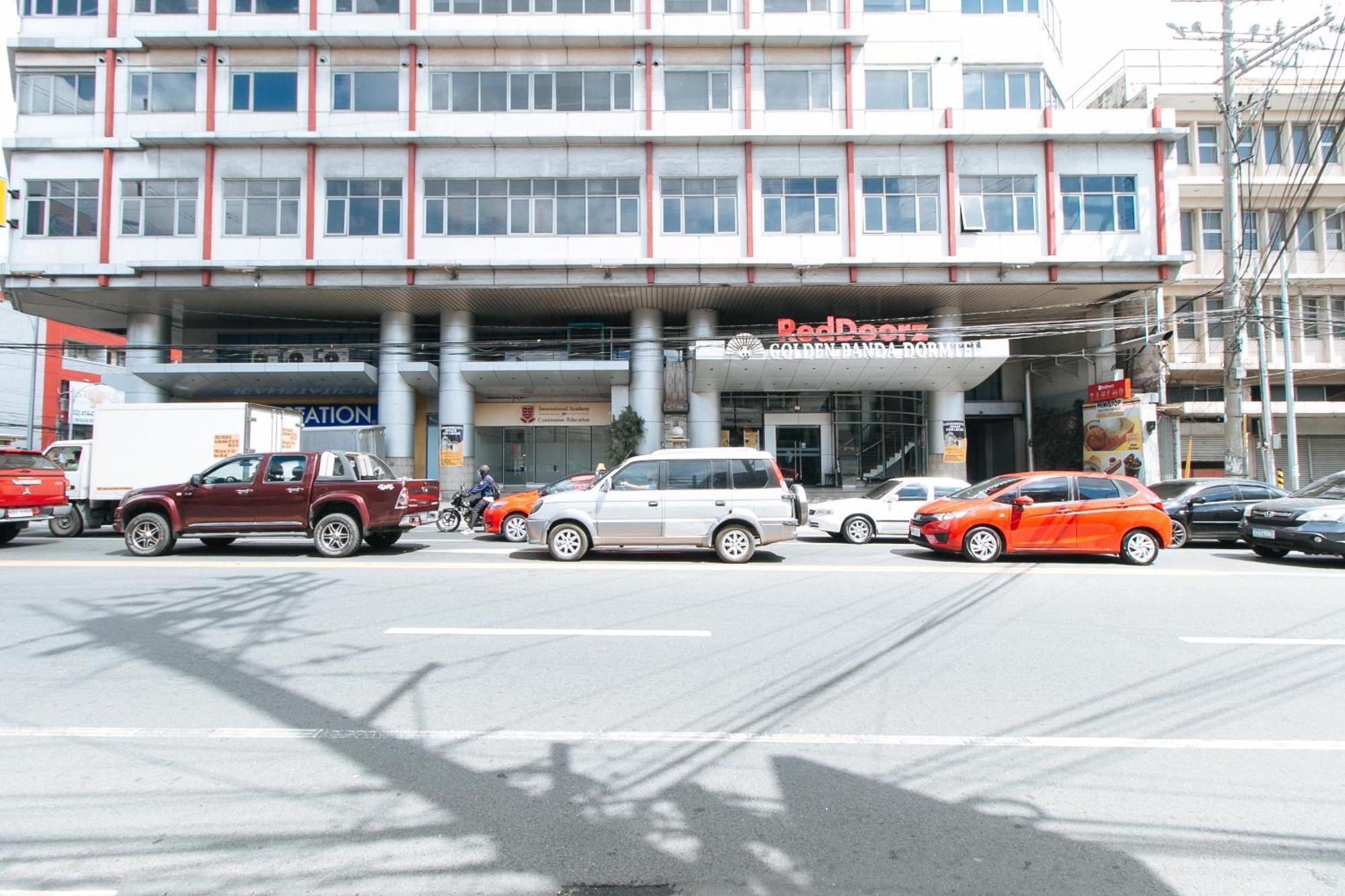 Reddoorz Plus @ E Rodriguez Corner Banawe Quezon City Exterior photo