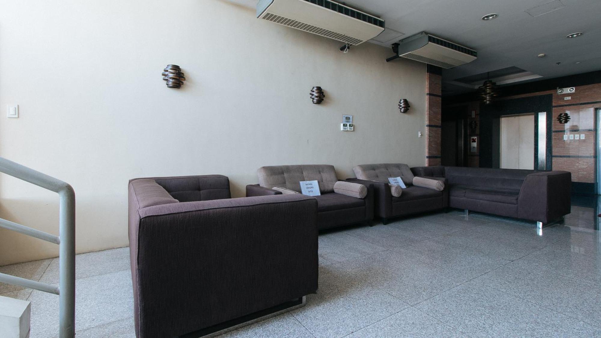 Reddoorz Plus @ E Rodriguez Corner Banawe Quezon City Exterior photo