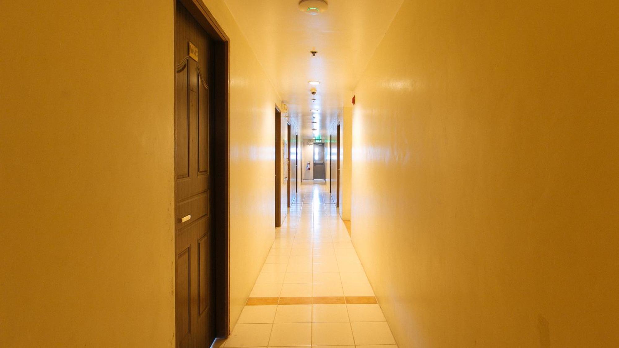 Reddoorz Plus @ E Rodriguez Corner Banawe Quezon City Exterior photo